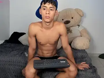 Stripchat Free Porn Cam of LittleParker