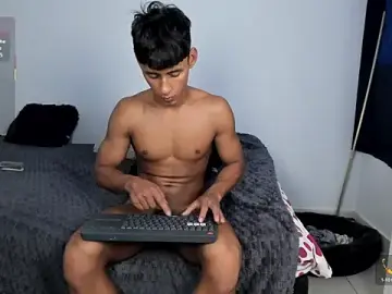 Stripchat Sex Cam of LittleParker