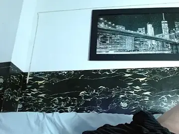 Stripchat Sex Cam of Naturalboobss