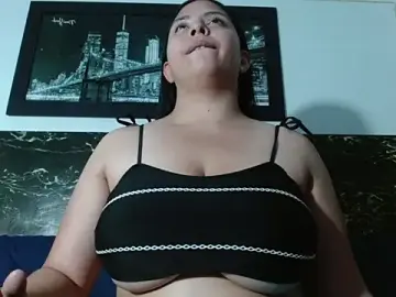 Stripchat Sex Cam of Naturalboobss