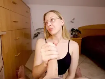 Stripchat Live Sex Cam of foxeslovefoxes