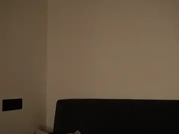 Stripchat Free Porn Cam of EmelyBenz