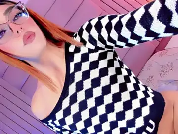 Stripchat Free Live Porn of Camille_deluxe