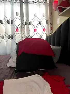 Stripchat Free Porn Cam of CynnxxxBarb