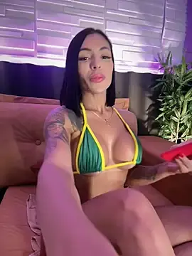 Stripchat Live Sex of LunahMiller