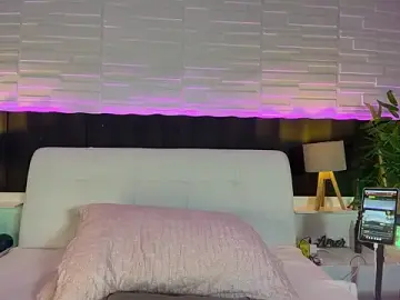 Stripchat Free Porn Cam of LunahMiller
