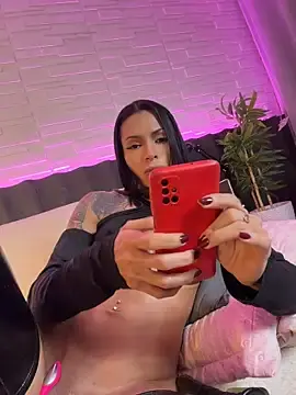 Stripchat Nude Webcam of LunahMiller