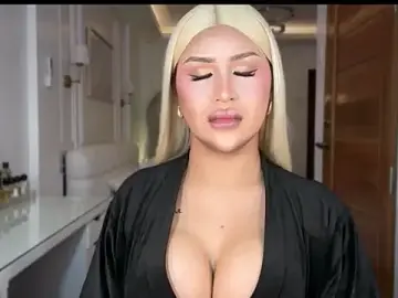 Stripchat Watch Live Sex Cams of Your_Majesty_Tyra