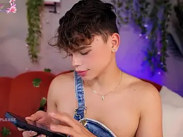 Stripchat Live Sex Cam of PRINCE_STEV