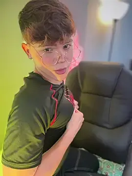 Stripchat Adult Video Chat of PRINCE_STEV