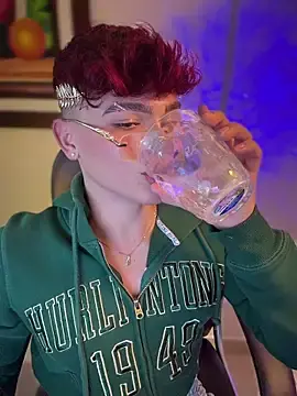 Stripchat Free Live Porn of PRINCE_STEV