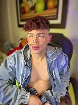 Stripchat Sex Cam of PRINCE_STEV
