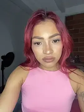 Stripchat Nude Webcam of ari_sexy1