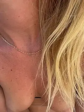 Stripchat Live Sex Cam of Lady_Liaa