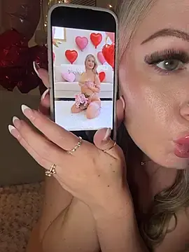 Stripchat Adult Video Chat of LoveShae_