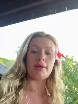 Stripchat Free Live Porn of LoveShae_