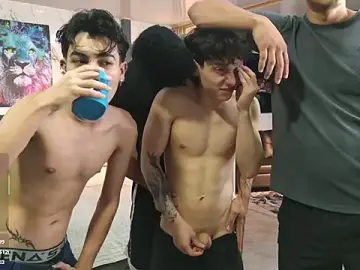 Stripchat Free Porn Cam of Masters_sexx