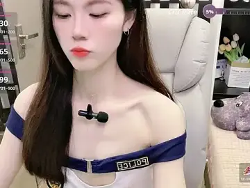 Stripchat Watch Live Sex Cams of Yueyue-MM