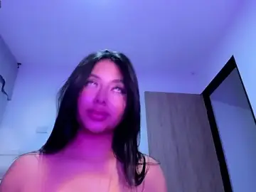 Stripchat Live Porn of gaby_desire777