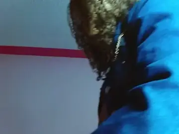 Stripchat Free Live Porn of kelvin_jhoseth1