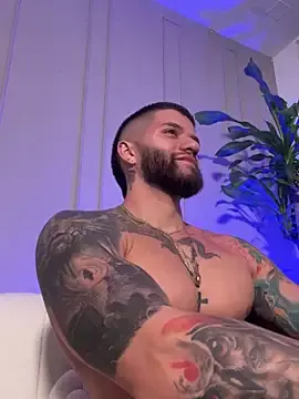 Stripchat Live Sex Cam of Frank_Farrell