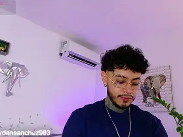 Stripchat Adult Video Chat of JordanSmiith_