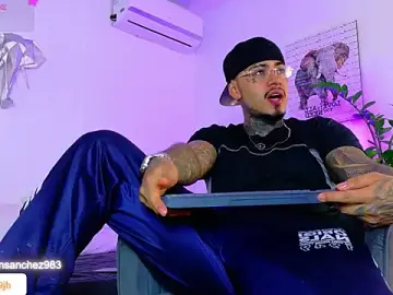 Stripchat Watch Live Sex Cams of JordanSmiith_