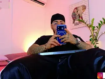 Stripchat Watch Live Sex Cams of JordanSmiith_