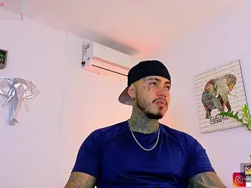 Stripchat Adult Webcam of JordanSmiith_