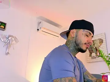 Stripchat Watch Live Sex Cams of JordanSmiith_