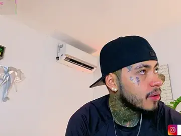 Stripchat Watch Live Sex Cams of JordanSmiith_