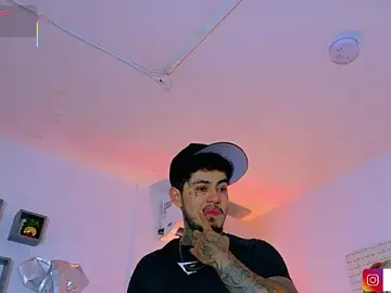 Stripchat Live Porn of JordanSmiith_