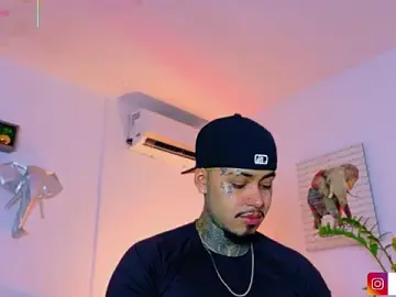 Stripchat Live Sex Cam of JordanSmiith_