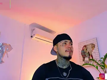 Stripchat Live Sex Cam of JordanSmiith_