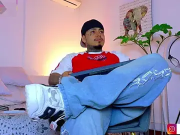 Stripchat Adult Webcams of JordanSmiith_
