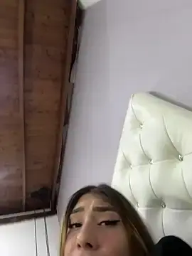 Stripchat Nude Webcam of NICOLSKINNY1