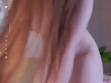 Stripchat Watch Live Sex Cams of holyhee