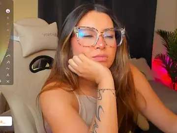 Stripchat Adult Webcams of dakottaa_