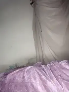 Stripchat Sex Cam of yaraa49