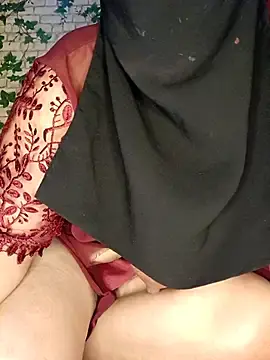 Stripchat Sex Cam of yaraa49