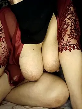 Stripchat Adult Video Chat of yaraa49