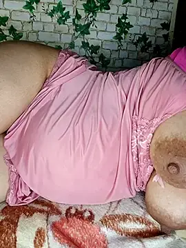 Stripchat Live Sex Cam of yaraa49