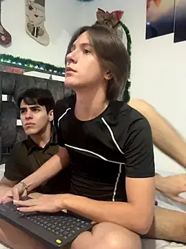 Stripchat Free Porn Cam of Alex_and_Fabian