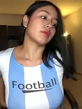 Stripchat Adult Webcam of EmmaRossem