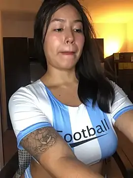 Stripchat Free Porn Cam of EmmaRossem