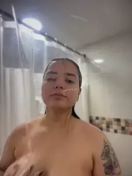 Stripchat Sex Cam of Ema_kraus