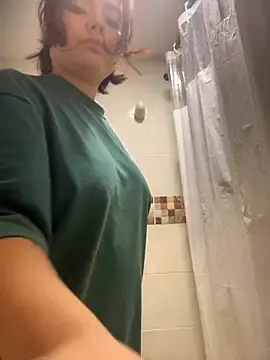 Stripchat Free Porn Cam of Ema_kraus