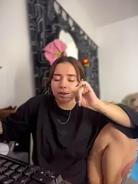 Stripchat Best live sex cam show of Ema_kraus