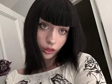 Stripchat Free Live Porn of Vailyreb_