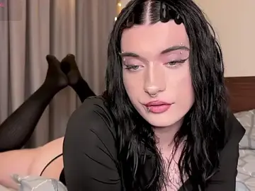 Stripchat Free Porn Cam of Vailyreb_